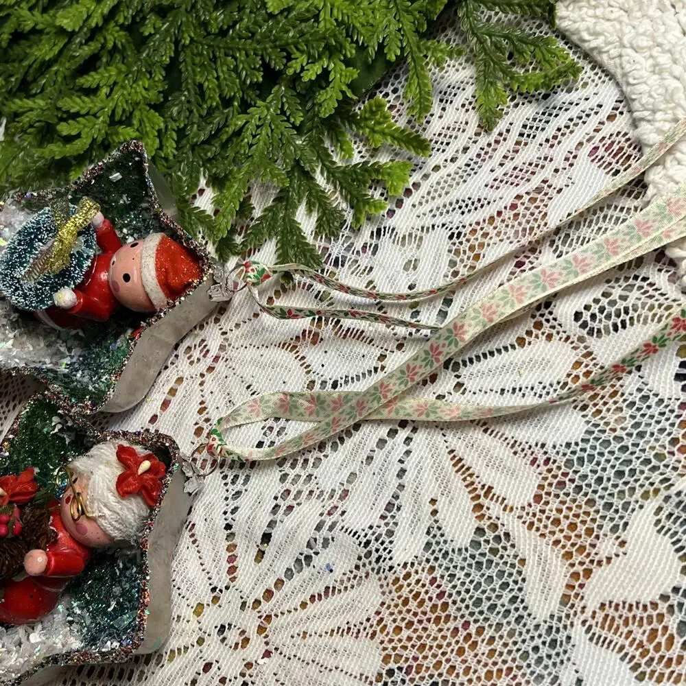 Vintage Star Tart Tins Set/2 Santa Mrs Claus Diorama Mid Century Ornaments